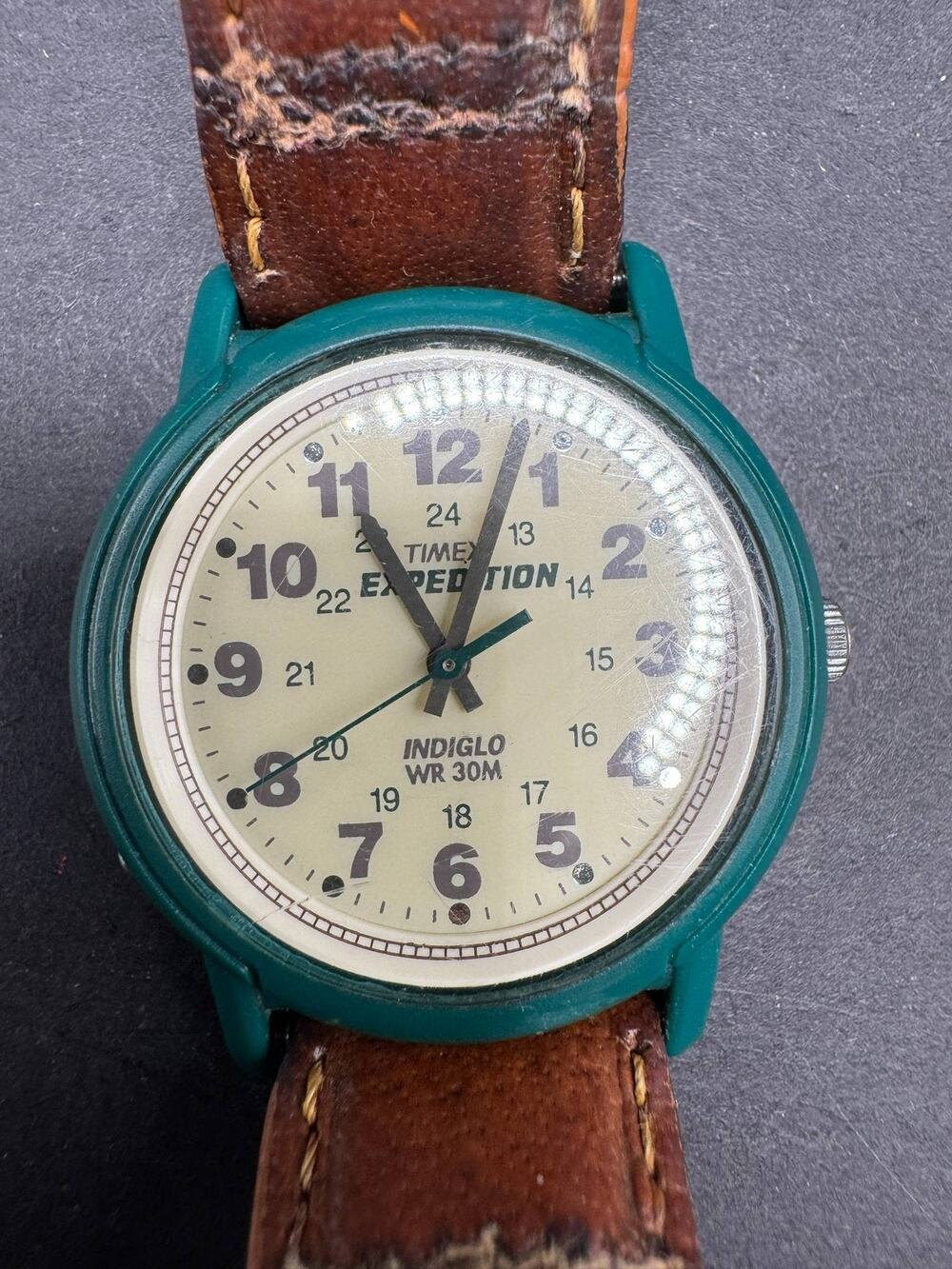 Timex Expedition Indiglo Wristwatch Green Case Brown Leather Strap Water Resist